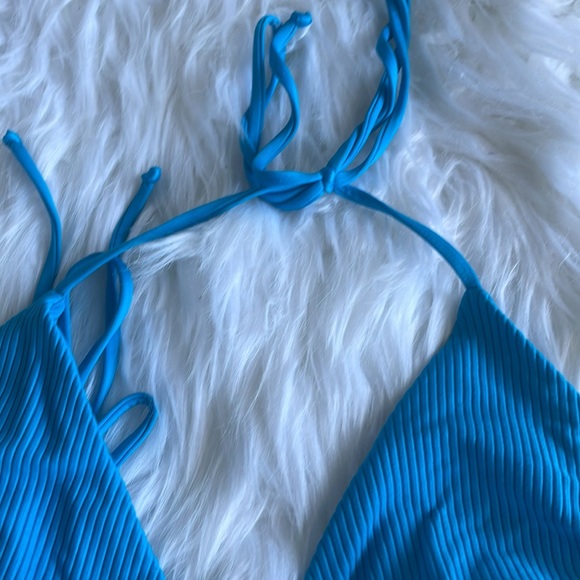 Frankie’s Bikini - Picture 3 of 9